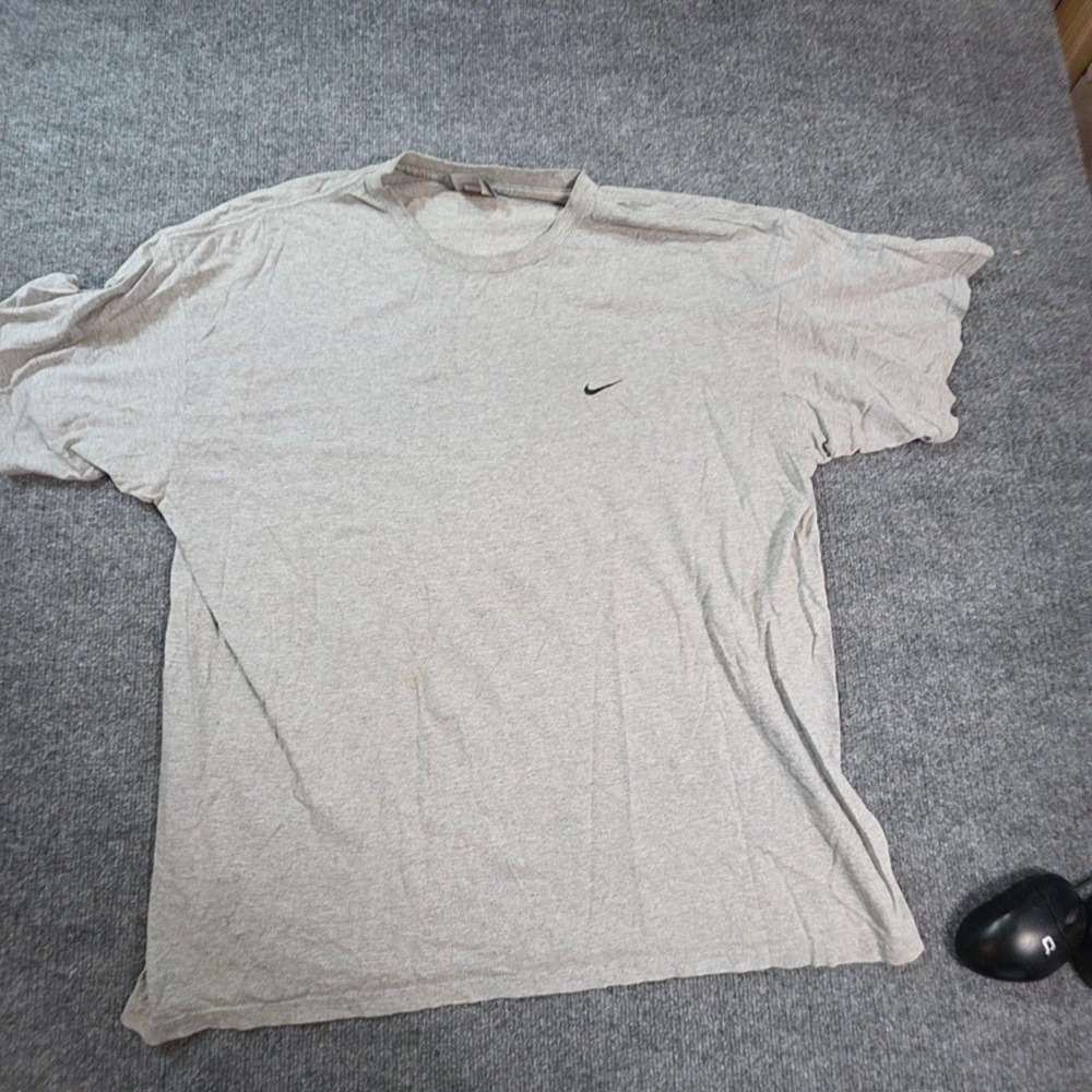 Nike Shirt Mens XL Gray Small Swoosh Logo Tee T-Shirt Sports Casual Athletic Top